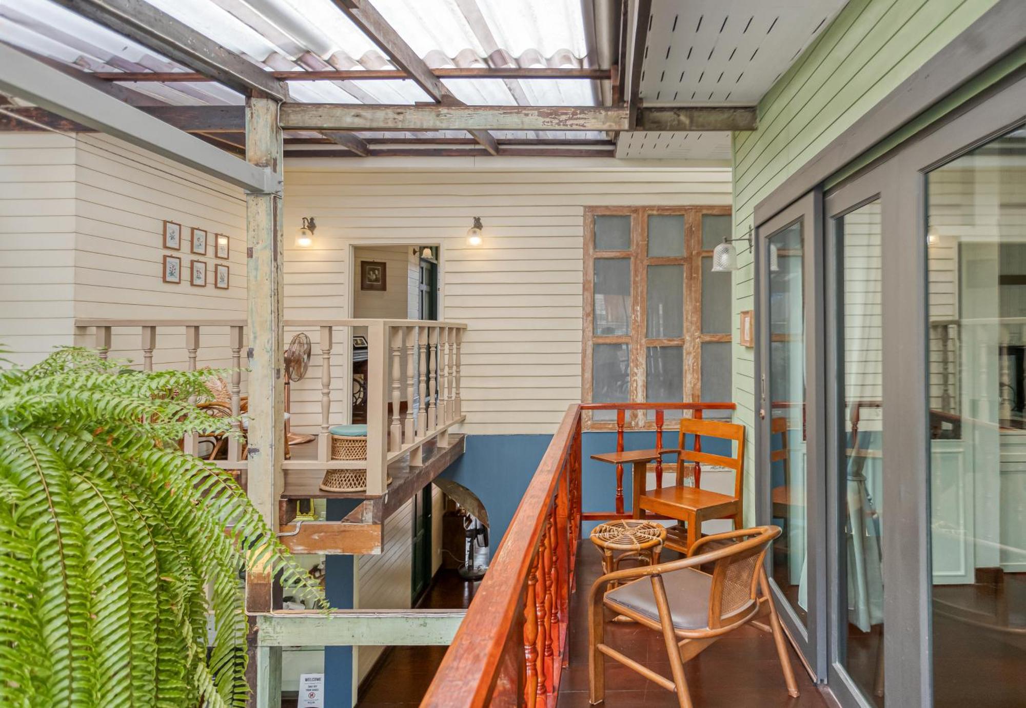 Priya Boutique House Bed and Breakfast Μπανγκόκ Εξωτερικό φωτογραφία