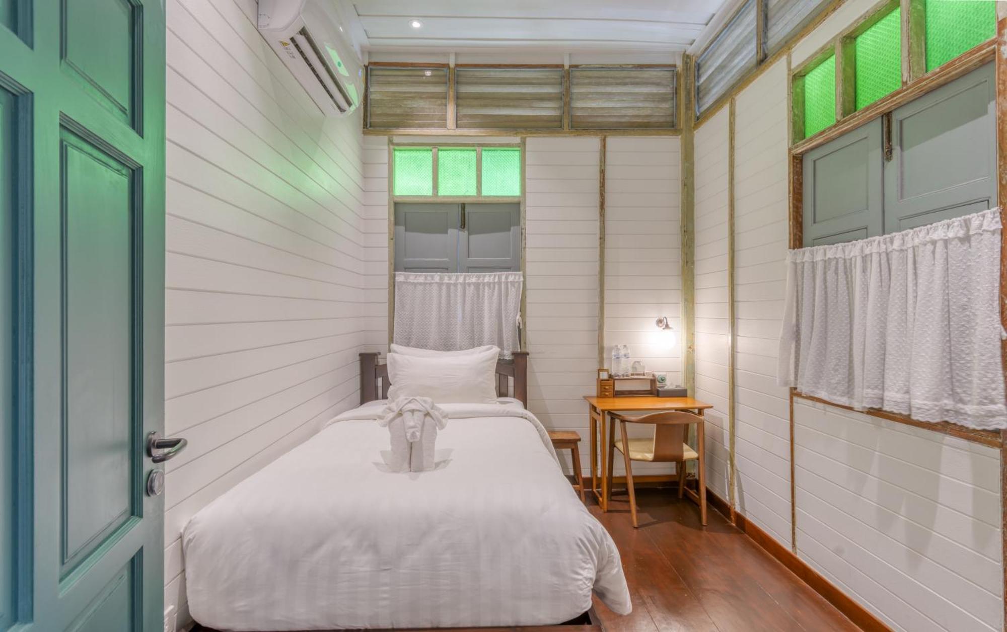 Priya Boutique House Bed and Breakfast Μπανγκόκ Δωμάτιο φωτογραφία