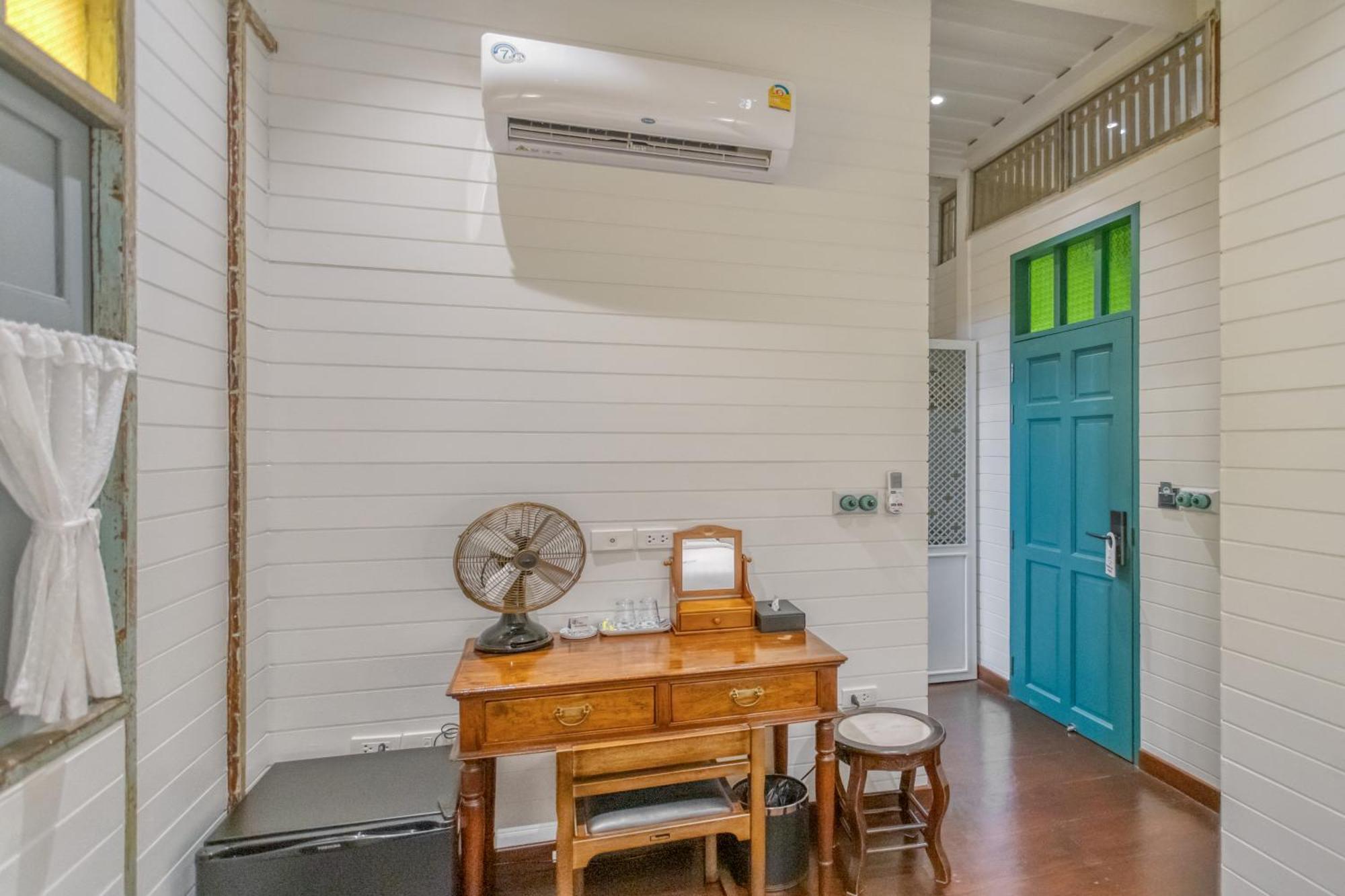 Priya Boutique House Bed and Breakfast Μπανγκόκ Δωμάτιο φωτογραφία