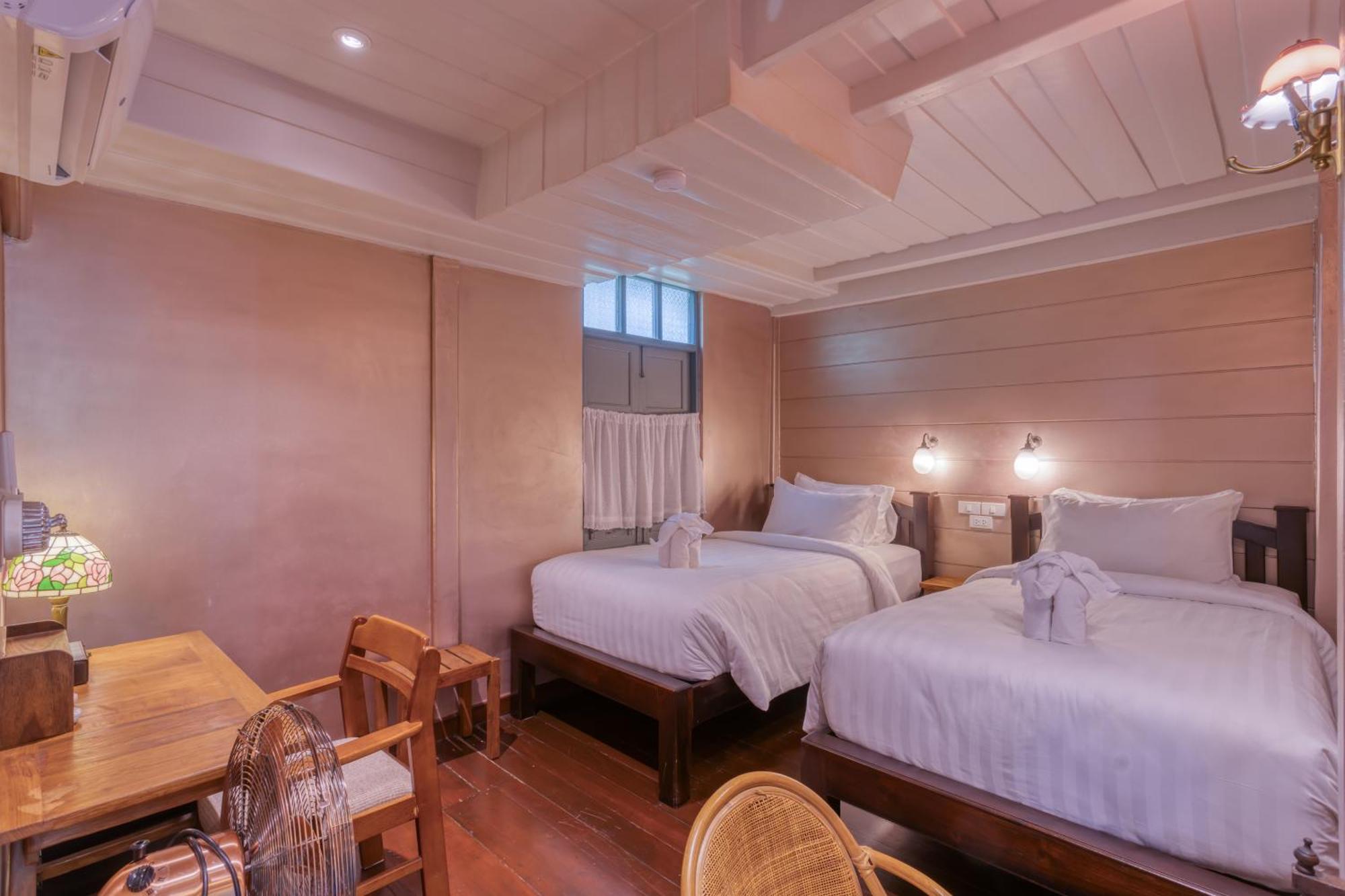 Priya Boutique House Bed and Breakfast Μπανγκόκ Εξωτερικό φωτογραφία