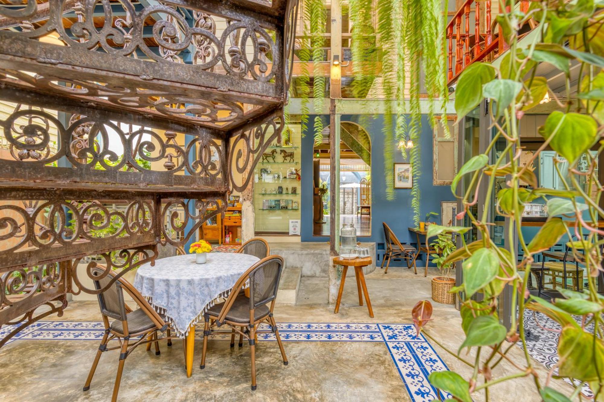 Priya Boutique House Bed and Breakfast Μπανγκόκ Εξωτερικό φωτογραφία