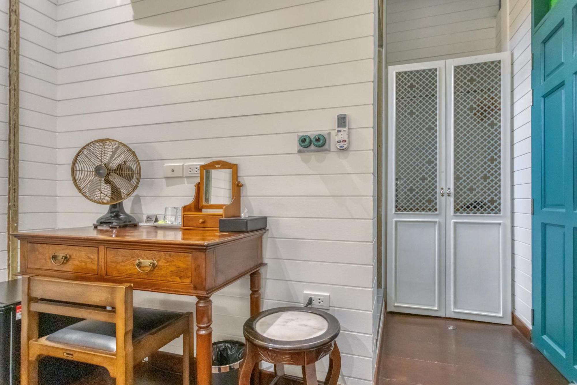 Priya Boutique House Bed and Breakfast Μπανγκόκ Δωμάτιο φωτογραφία