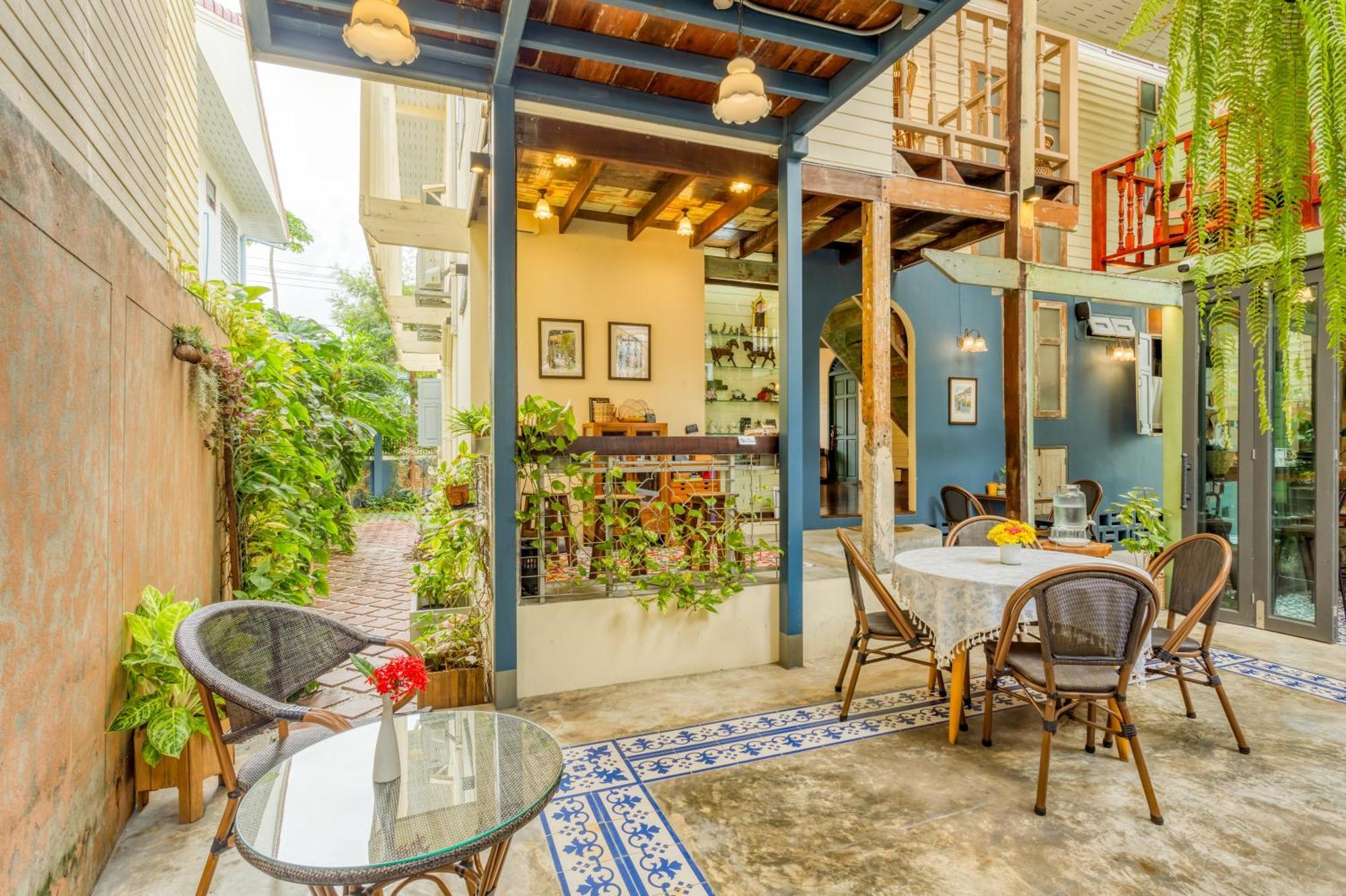 Priya Boutique House Bed and Breakfast Μπανγκόκ Εξωτερικό φωτογραφία
